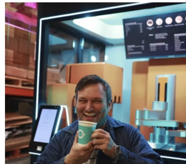 Robotkafé i bruk — Fabrikk